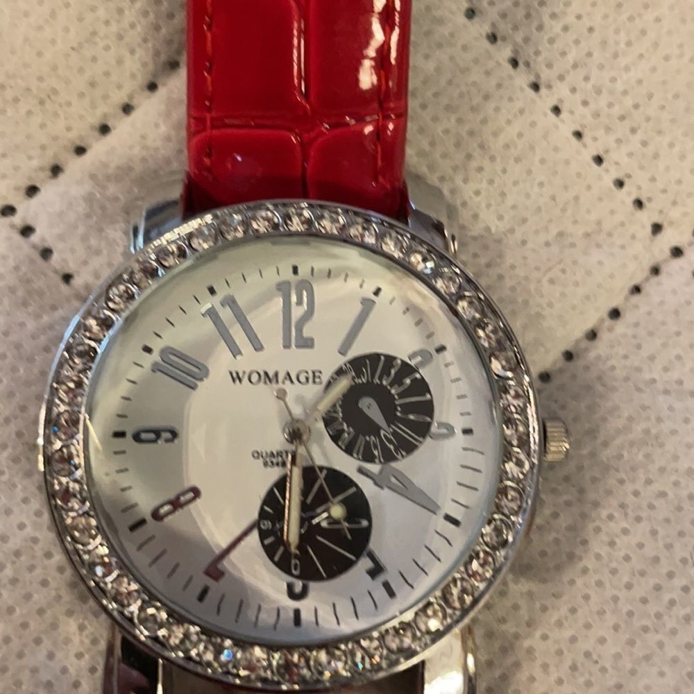 Women’s  Bling Watch Rhinestones Red Faux Leather Band Unisex Stainless Steel - Picture 6 of 6